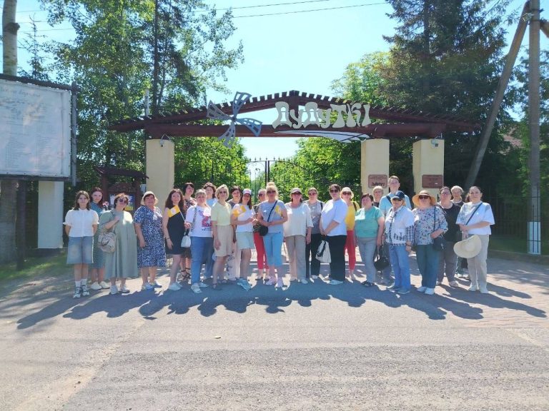 Педагоги и библиотекари Глусского района открыли для себя «Дудутки»